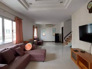 À louer 3 chambres maison à San Sai, Chiang Mai