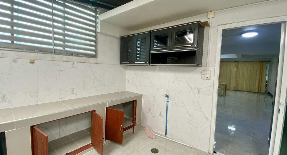 For rent 2 bedrooms house in Mueang Chiang Mai, Chiang Mai