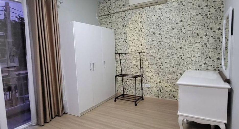 For rent 3 bedrooms villa in Mueang Chiang Mai, Chiang Mai