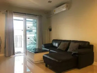 For rent 3 bedrooms townhouse in Mueang Chiang Mai, Chiang Mai