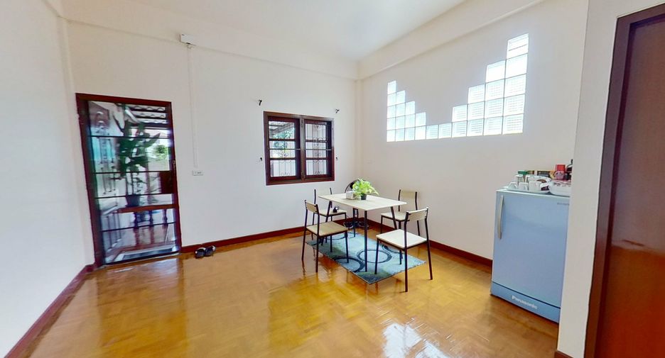 For sale 2 bedrooms townhouse in San Kamphaeng, Chiang Mai