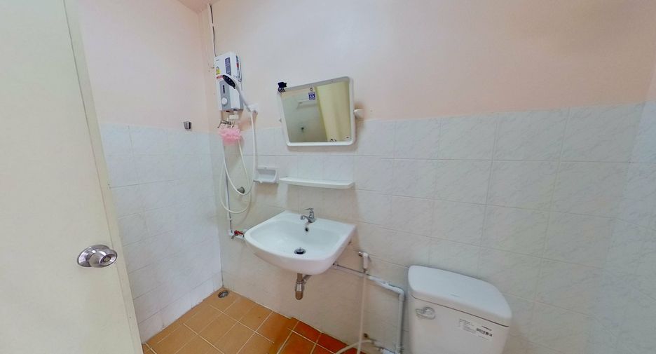 For sale 2 bedrooms townhouse in San Kamphaeng, Chiang Mai