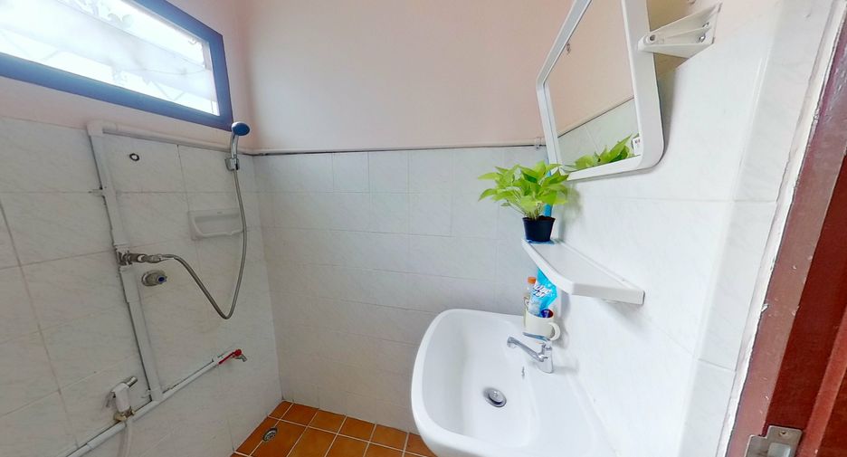 For sale 2 bedrooms townhouse in San Kamphaeng, Chiang Mai