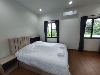 For rent 2 bedrooms townhouse in San Kamphaeng, Chiang Mai