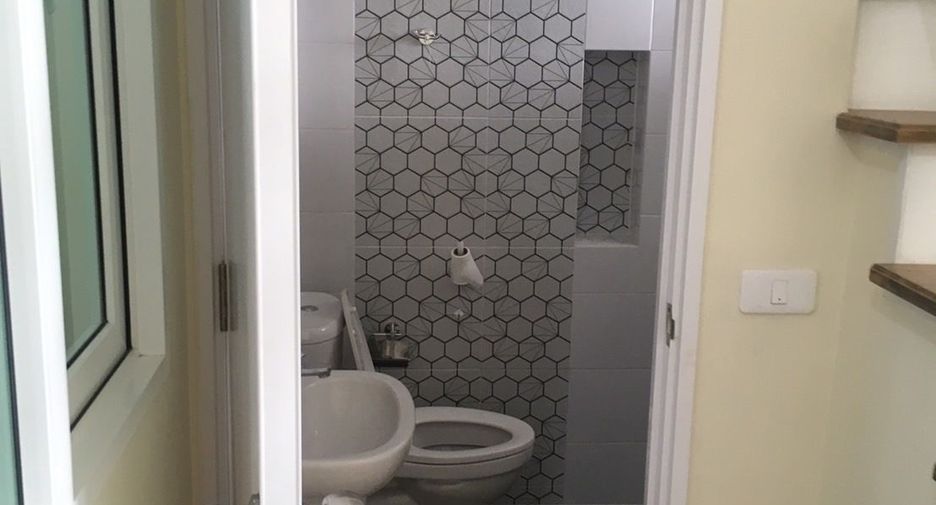 For rent 3 bedrooms townhouse in Mueang Chiang Mai, Chiang Mai