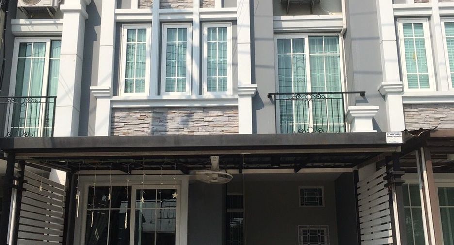 For rent 3 bedrooms townhouse in Mueang Chiang Mai, Chiang Mai