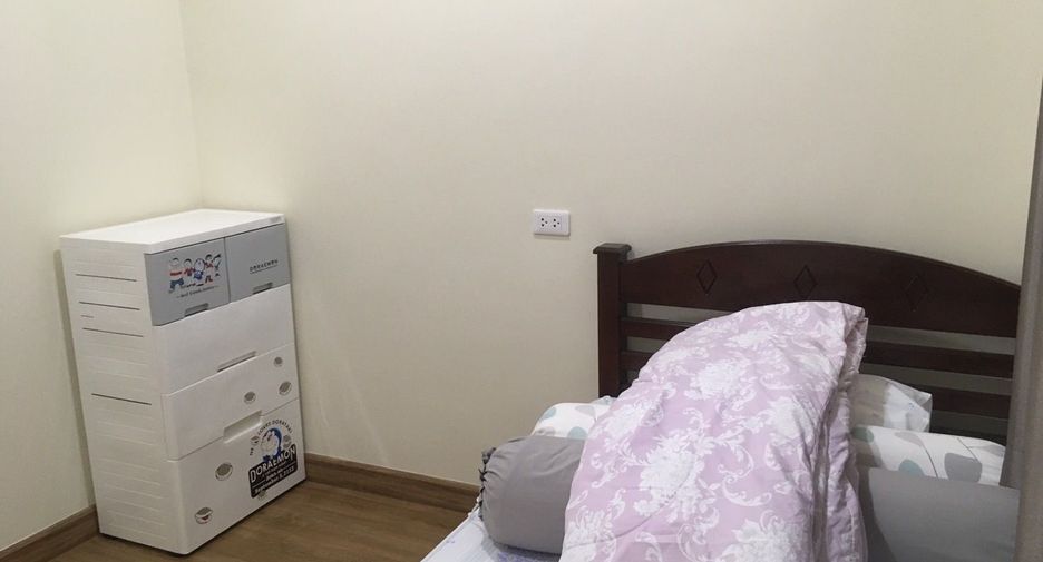 For rent 3 bedrooms townhouse in Mueang Chiang Mai, Chiang Mai