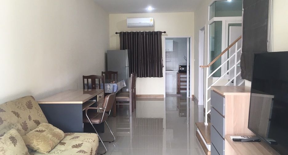 For rent 3 bedrooms townhouse in Mueang Chiang Mai, Chiang Mai