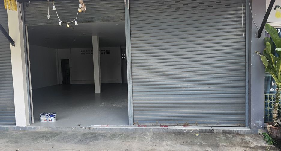 For rent retail Space in San Kamphaeng, Chiang Mai