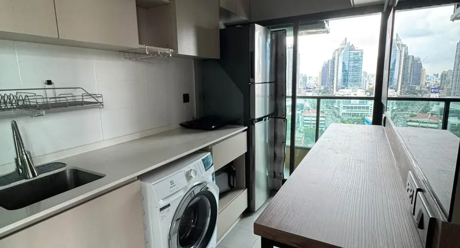 À vendre 2 chambres condo à Watthana, Bangkok