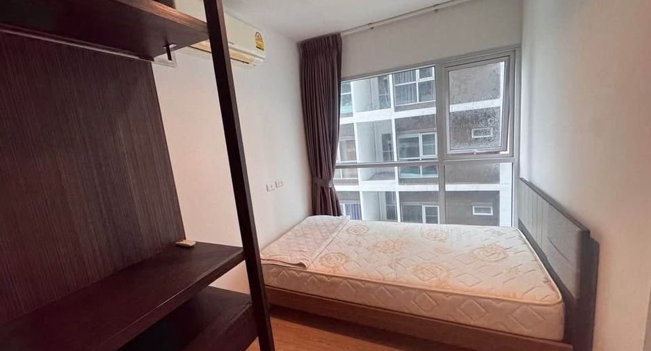 For rent 2 bedrooms condo in Huai Khwang, Bangkok