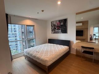 For rent 2 bedrooms condo in Huai Khwang, Bangkok