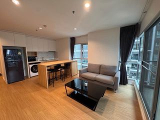 For rent 2 bedrooms condo in Huai Khwang, Bangkok