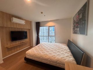 For rent 2 bedrooms condo in Huai Khwang, Bangkok