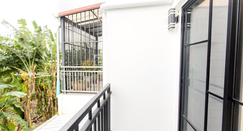 For sale 4 bedrooms townhouse in Bueng Kum, Bangkok