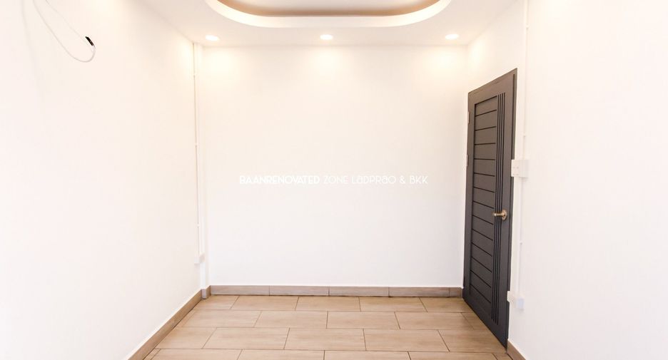 For sale 4 bedrooms townhouse in Bueng Kum, Bangkok