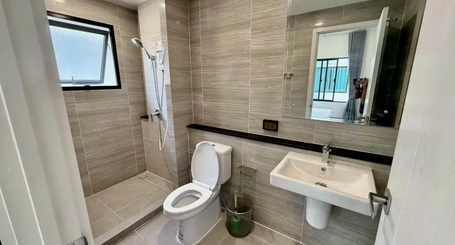Haus zur Miete mit 4 Zimmer in Bang Phli, Samut Prakan