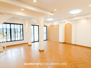 For sale 4 bedrooms townhouse in Wang Thonglang, Bangkok