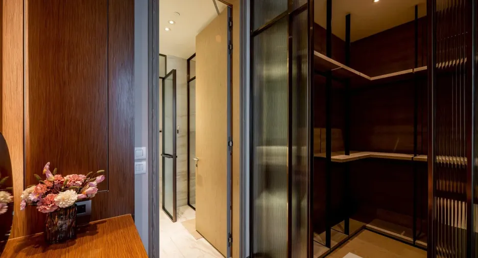 For rent 1 bed condo in Pathum Wan, Bangkok