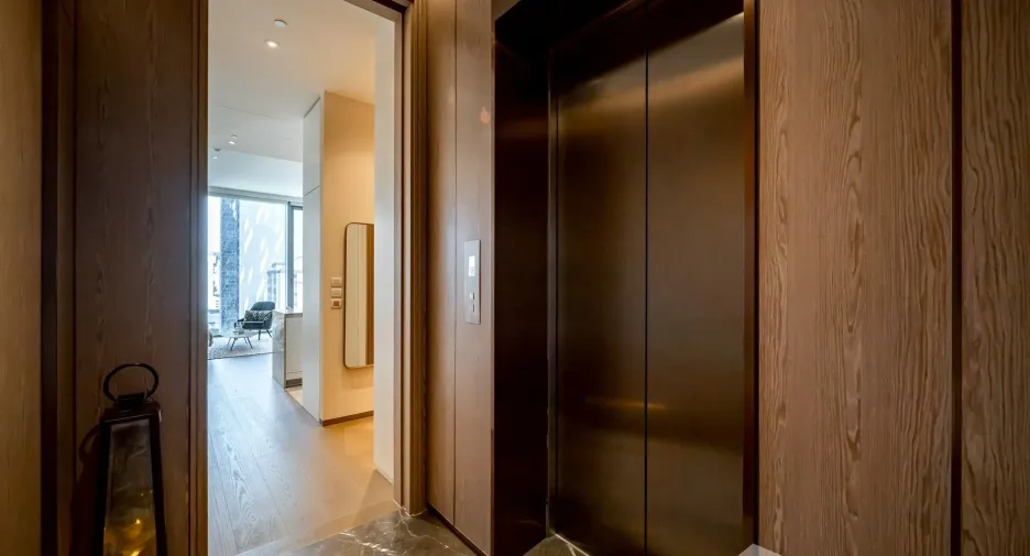 For rent 1 bed condo in Pathum Wan, Bangkok