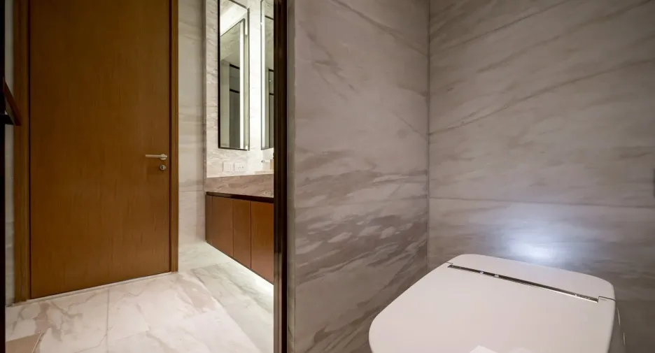 For rent 1 bed condo in Pathum Wan, Bangkok