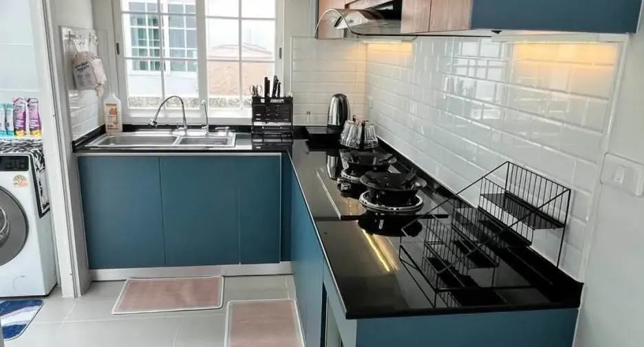 Haus zur Miete mit 4 Zimmer in Prawet, Bangkok