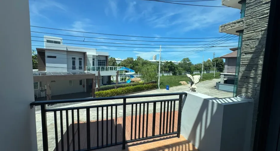 Reihenhaus zur Miete mit 3 Zimmer in Cha Am, Phetchaburi