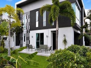 À louer 3 chambres maison à Mueang Phuket, Phuket