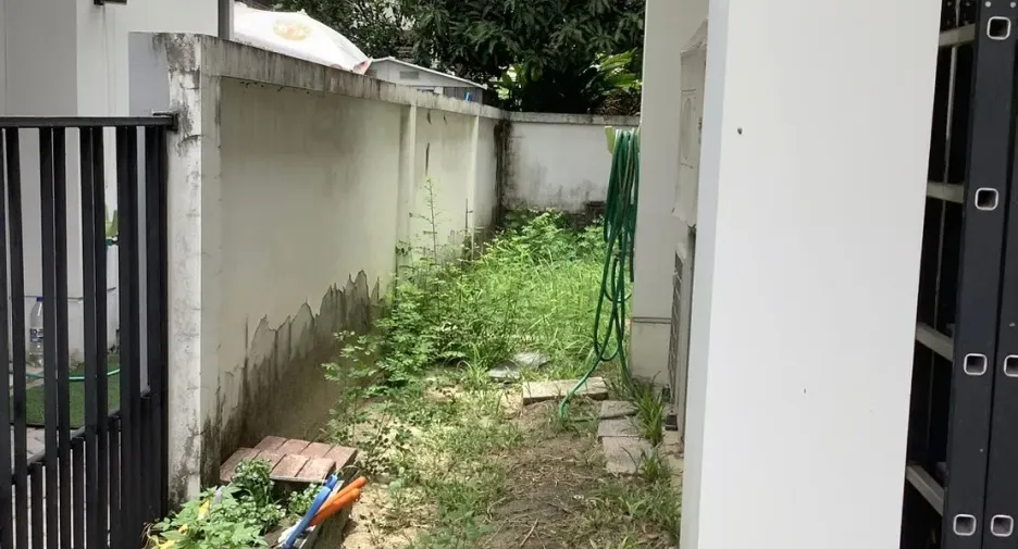 For sale 3 bedrooms house in Khan Na Yao, Bangkok