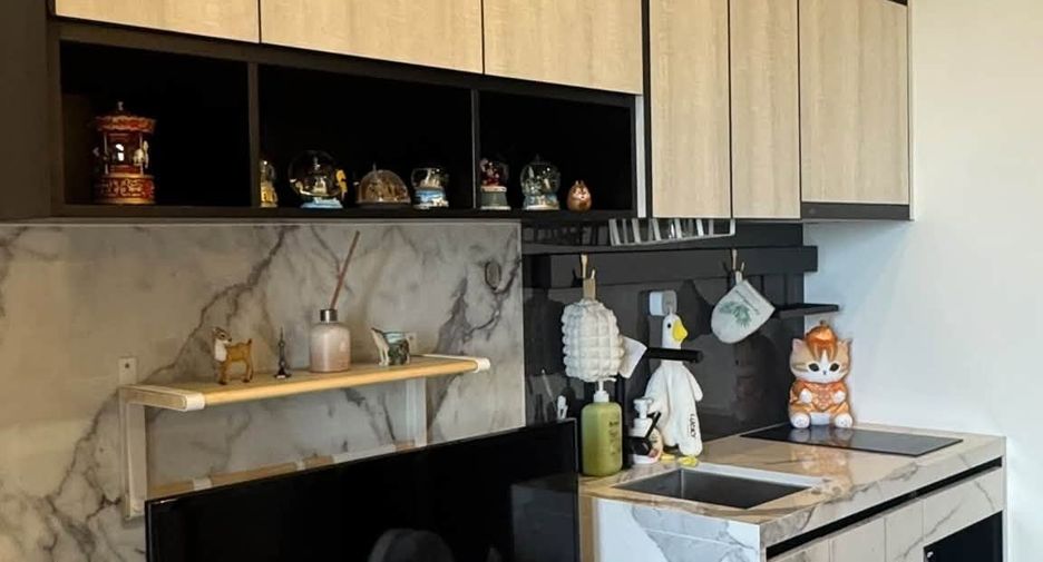 For rent 1 bed condo in Phra Khanong, Bangkok
