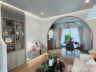 Casa adosada en venta de 3 habitaciones en Bang Phli, Samut Prakan