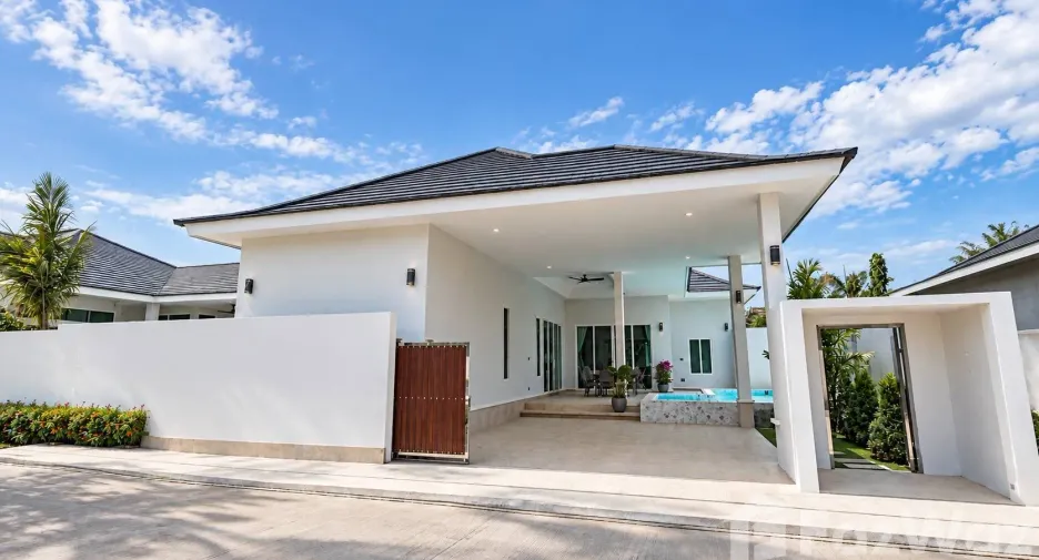 For sale 3 bedrooms villa in Hua Hin, Prachuap Khiri Khan