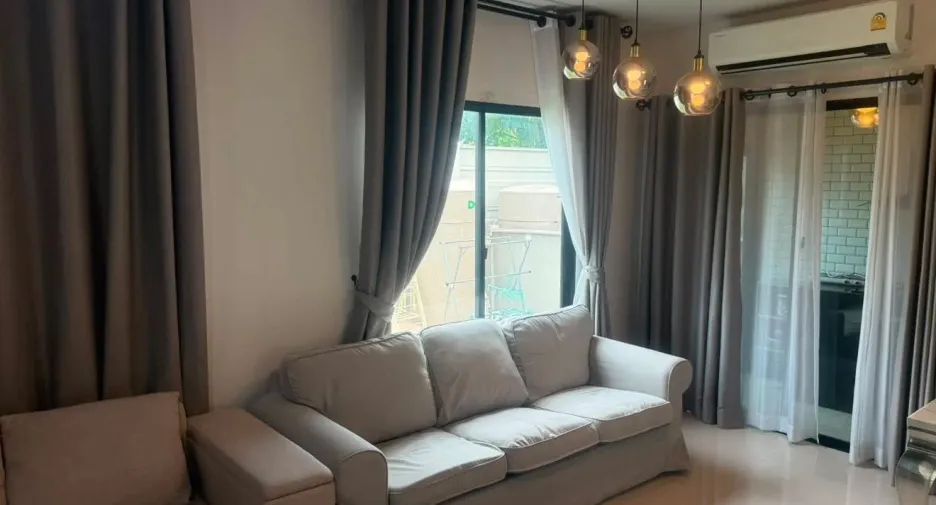 For rent 3 bedrooms townhouse in Prawet, Bangkok