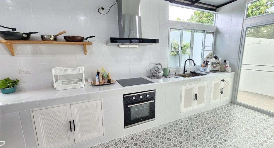 Casa en venta de 4 habitaciones en Hang Dong, Chiang Mai