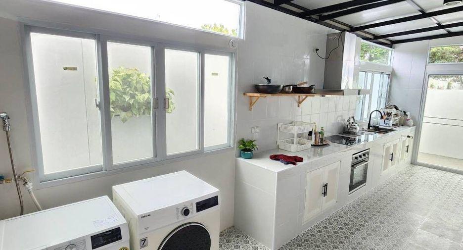 Casa en venta de 4 habitaciones en Hang Dong, Chiang Mai
