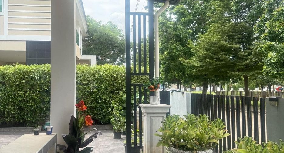 Casa en venta y en alquiler de 4 habitaciones en Saraphi, Chiang Mai