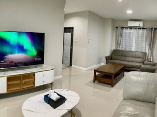 Casa en venta y en alquiler de 4 habitaciones en Saraphi, Chiang Mai