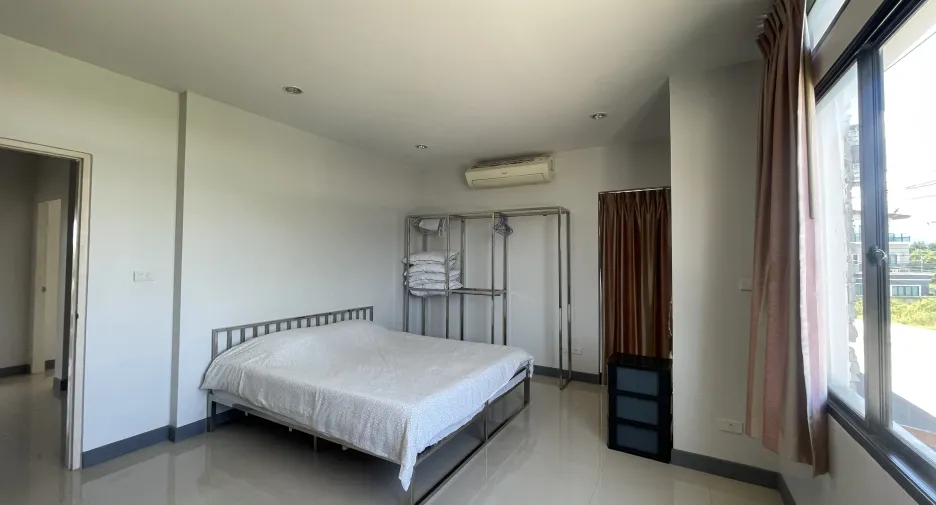 Reihenhaus zur Miete mit 3 Zimmer in Cha Am, Phetchaburi