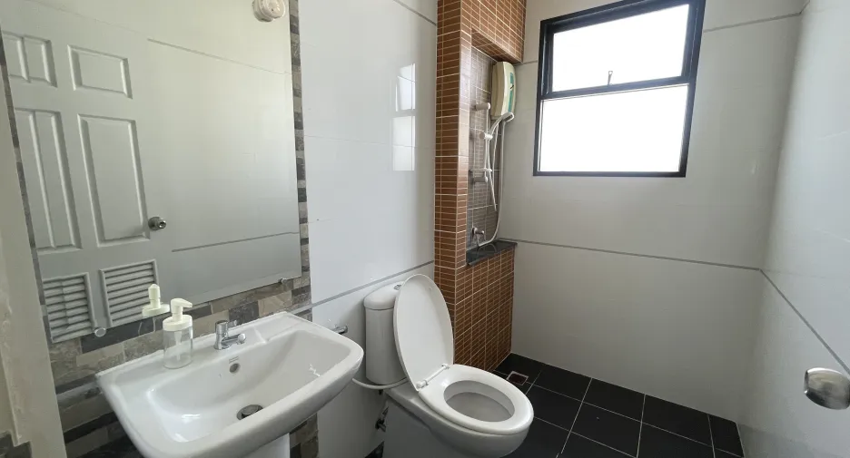 Reihenhaus zur Miete mit 3 Zimmer in Cha Am, Phetchaburi