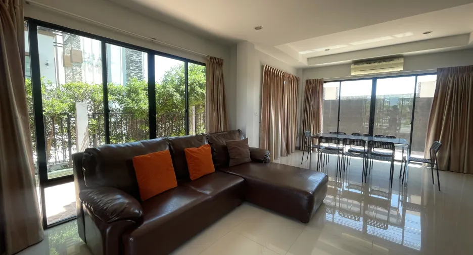 Reihenhaus zur Miete mit 3 Zimmer in Cha Am, Phetchaburi