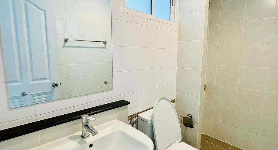 Haus zur Miete mit 3 Zimmer in Mueang Phuket, Phuket
