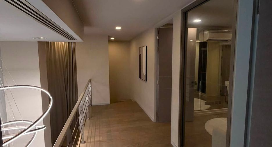 For rent 3 bedrooms condo in Watthana, Bangkok