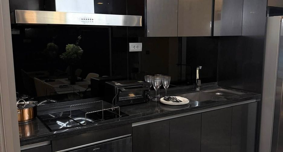 For rent 3 bedrooms condo in Watthana, Bangkok