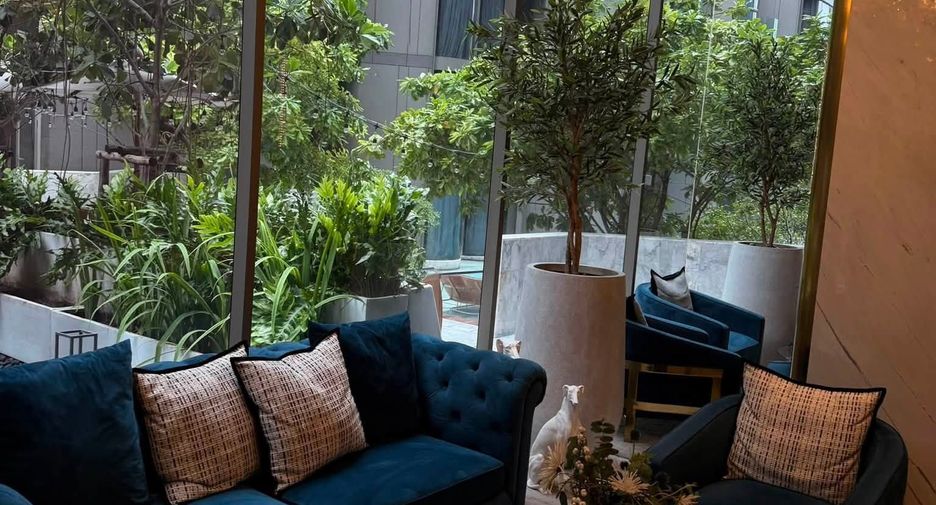 For rent 3 bedrooms condo in Watthana, Bangkok