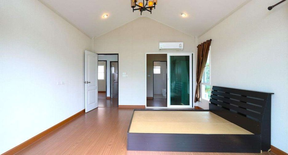 Casa en venta de 3 habitaciones en San Kamphaeng, Chiang Mai