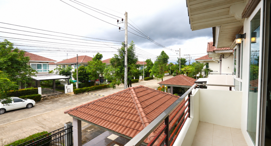 Casa en venta de 3 habitaciones en San Kamphaeng, Chiang Mai