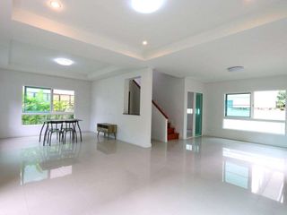 Casa en venta de 3 habitaciones en San Kamphaeng, Chiang Mai