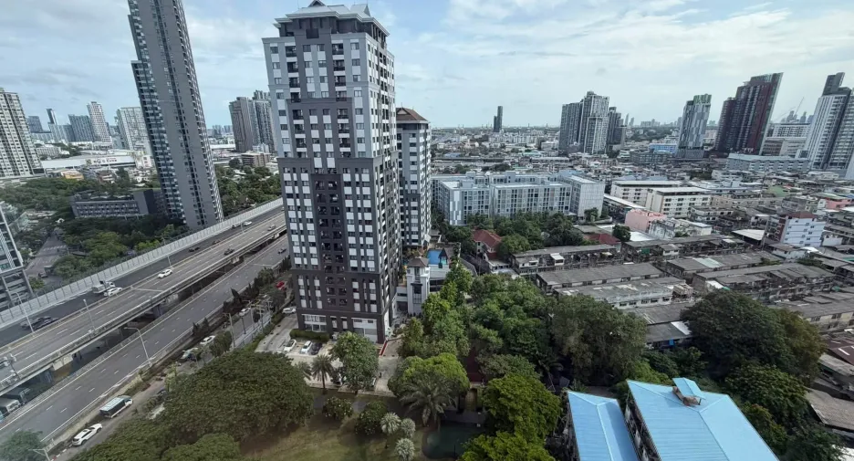 Condo en alquiler de 2 habitaciones en Watthana, Bangkok