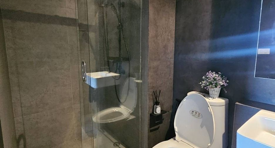 For rent 1 bed condo in Phra Khanong, Bangkok