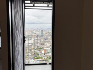 For rent studio condo in Khlong San, Bangkok
